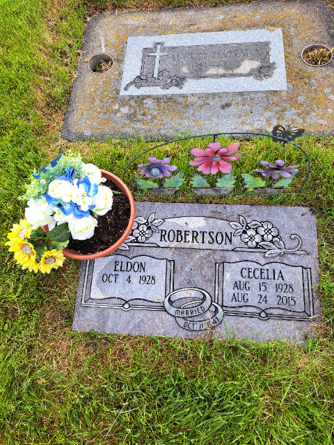 Flower delivery for Cecelia Mikkelsen Robertson