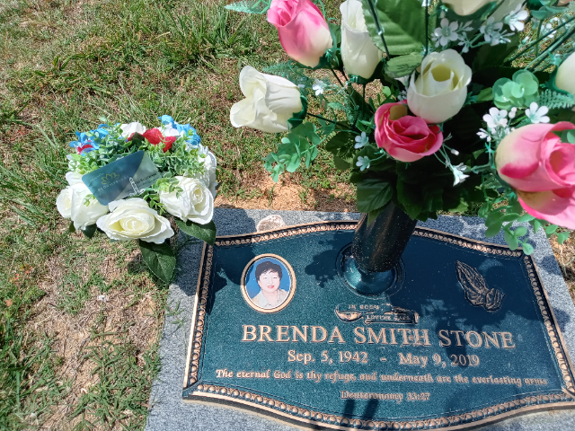 Flower delivery for Brenda Smith Stone