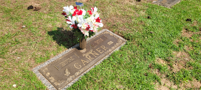 Flower delivery for Thomas Odell Garner