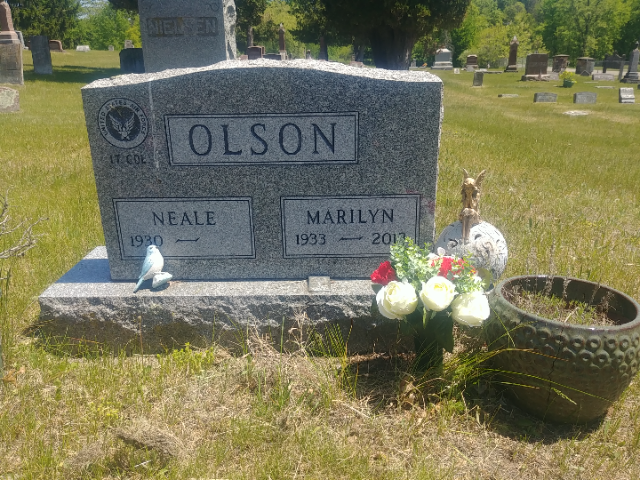 Flower delivery for Marilyn Olson