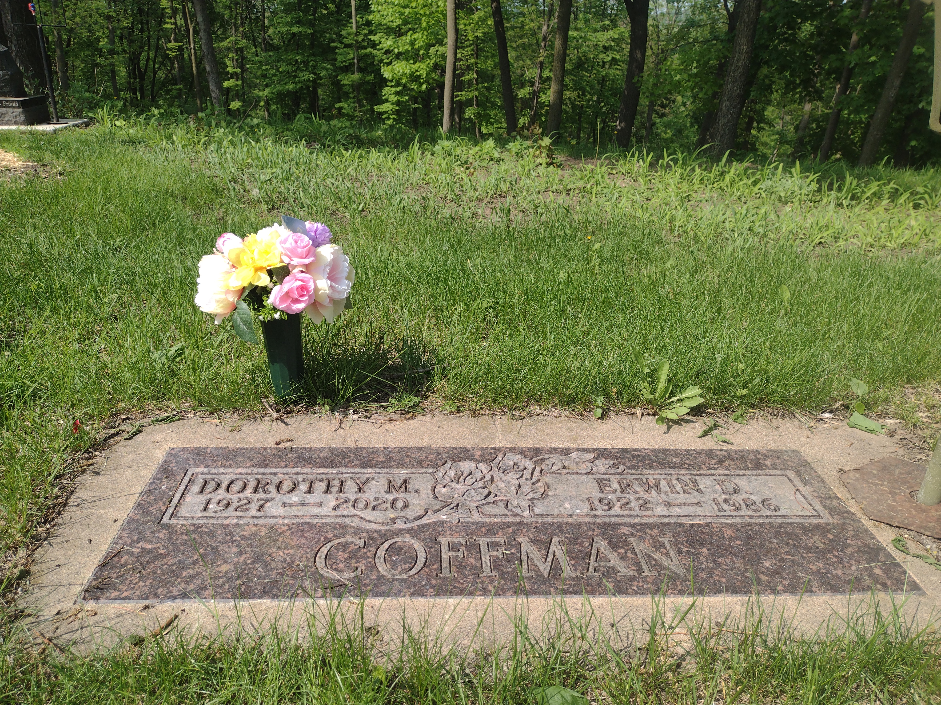 Flower delivery for Dorothy Mae Coffman