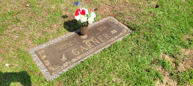 Flower delivery for Thomas Odell Garner