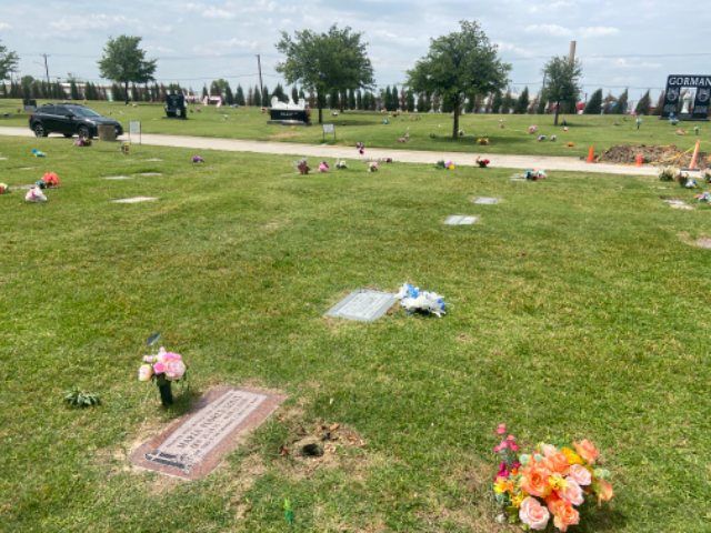 Flower delivery for Maria Solis