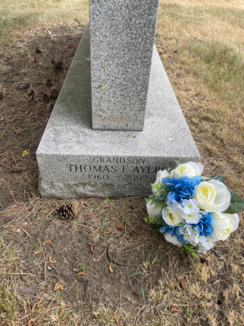 Flower delivery for Thomas Ayers