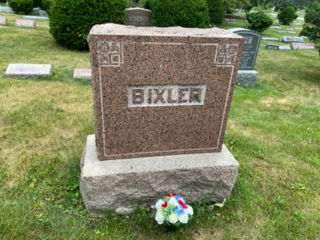 Flower delivery for Wallace Myron Bixler