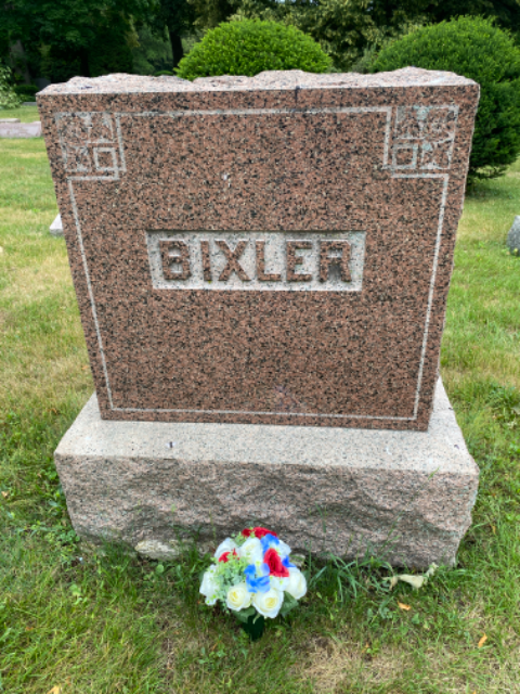 Flower delivery for Wallace Myron Bixler