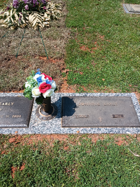 Flower delivery for Johnnie Early