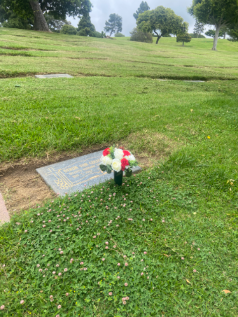 Flower delivery for Byron Von Goldsmith