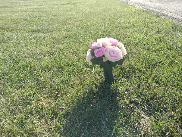 Flower delivery for Ella Mae Buck