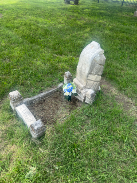 Flower delivery for Ora Leo Brady