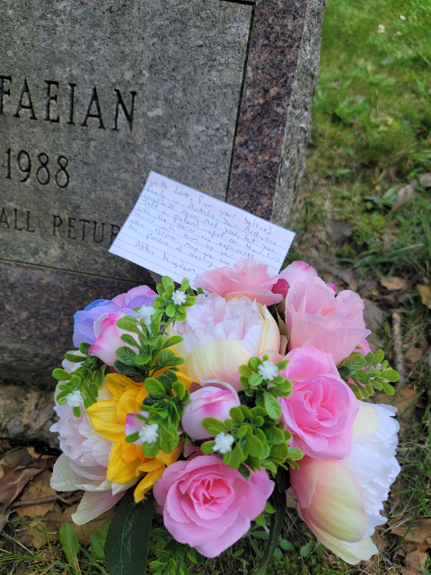 Flower delivery for Sharifeh Safaeian