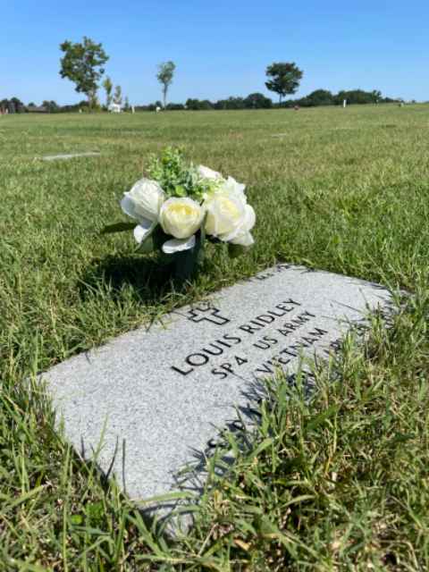 Flower delivery for Louis Ridley