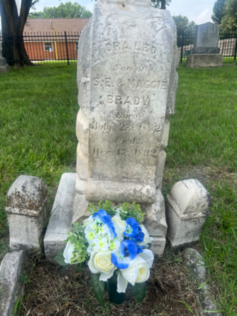 Flower delivery for Ora Leo Brady