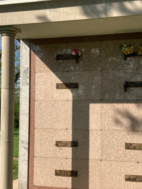 Flower delivery for Linda Jane Dockins