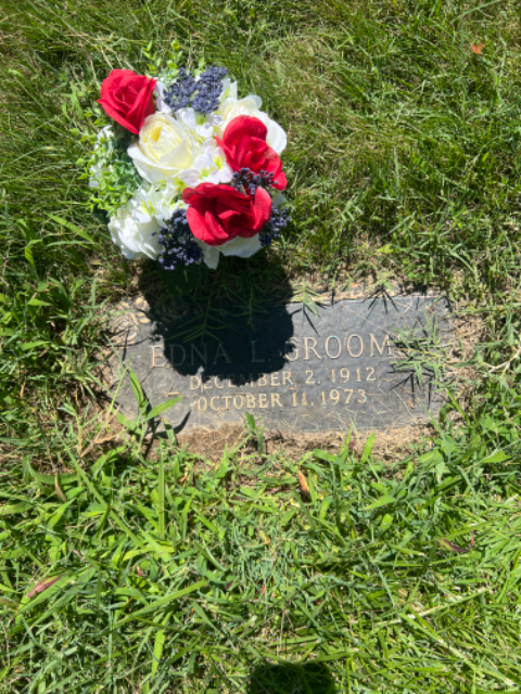 Flower delivery for Edna L Grooms