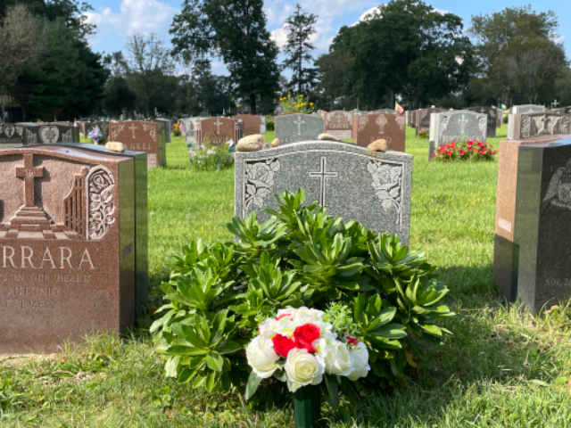 Flower delivery for Lauren j Gresham