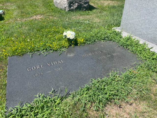 Flower delivery for Gore Vidal