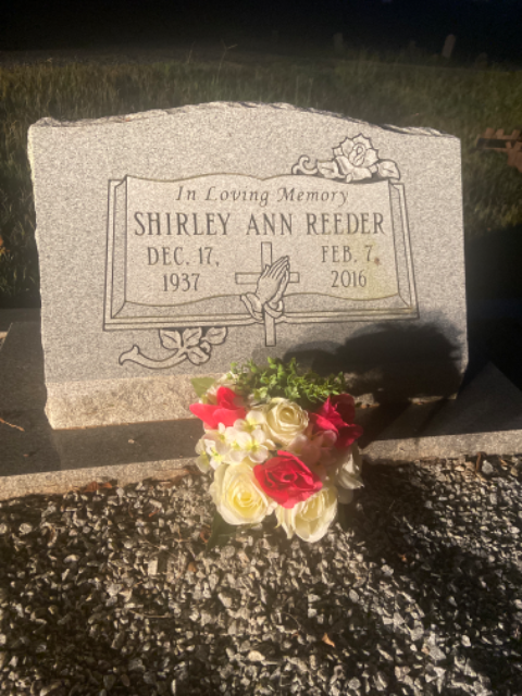 Flower delivery for Shirley Reeder