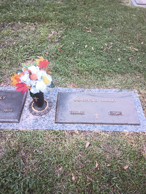 Flower delivery for Johnnie Early