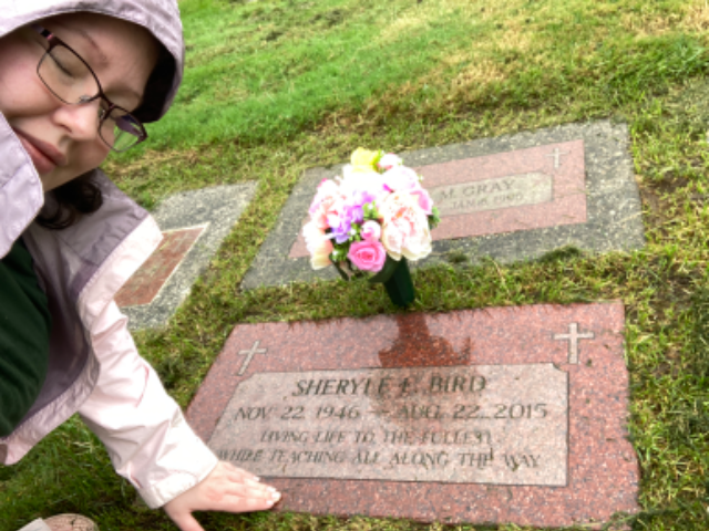 Flower delivery for Sheryle Lynn Bird