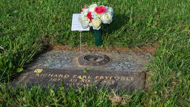 Flower delivery for Richard Earl Fryfogle