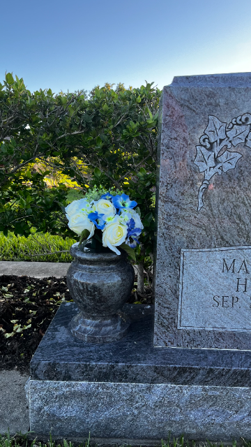 Flower delivery for Roy William Kessmann