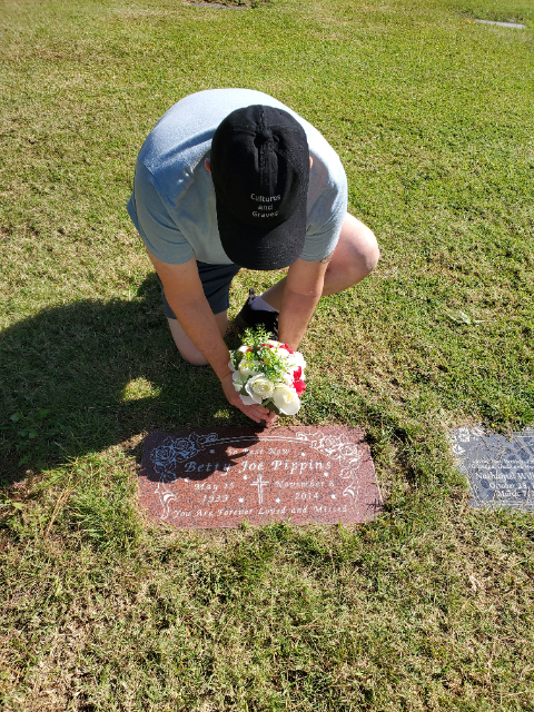 Flower delivery for Betty Joe Pippins