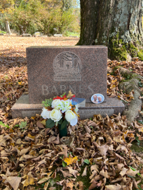 Flower delivery for Gladys Barnes