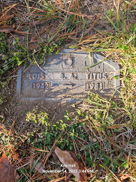 Flower delivery for Lois Beatrice Antoinette Titus