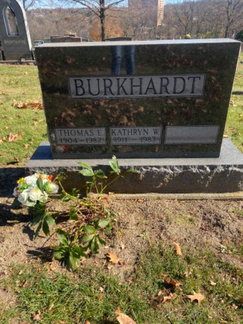 Flower delivery for Thomas E Burkhardt