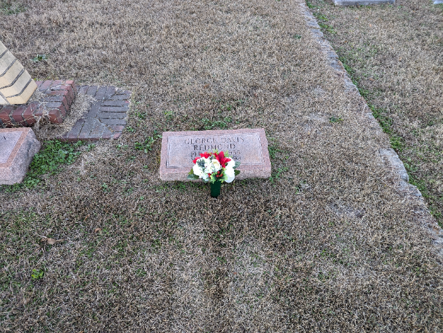 Flower delivery for George Davis Redmond