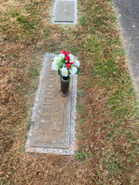 Flower delivery for James Calvin & Ruby Juanita Mother’s Maiden – Dickerson Woodlief