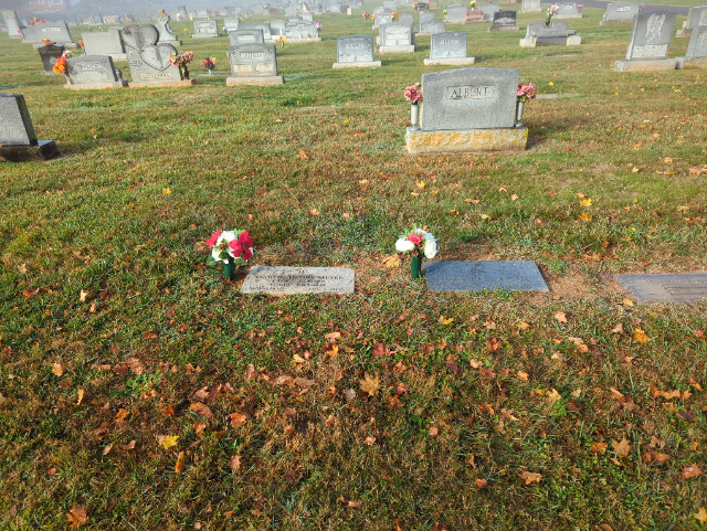 Flower delivery for Geraldine Hine Meyer