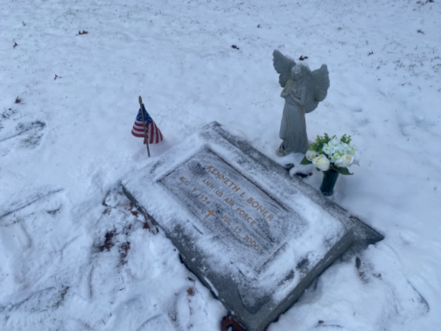 Flower delivery for Kenneth Lee Bonner