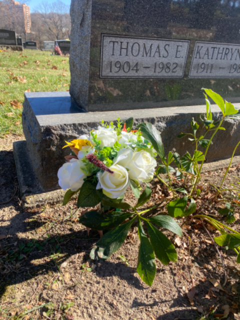 Flower delivery for Thomas E Burkhardt