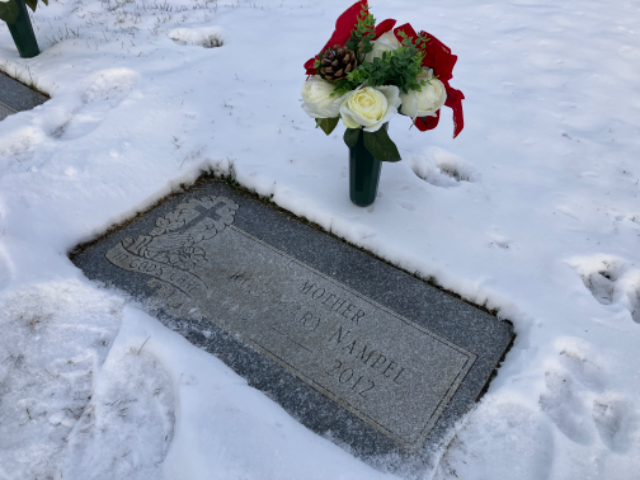 Flower delivery for Rose Mary Nampel