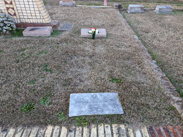 Flower delivery for George Davis Redmond