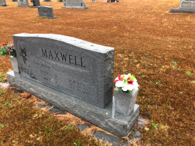 Flower delivery for Dorothy S Maxwell