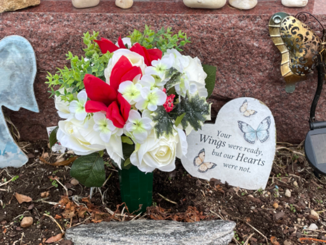 Flower delivery for Theresa Capece Rosen