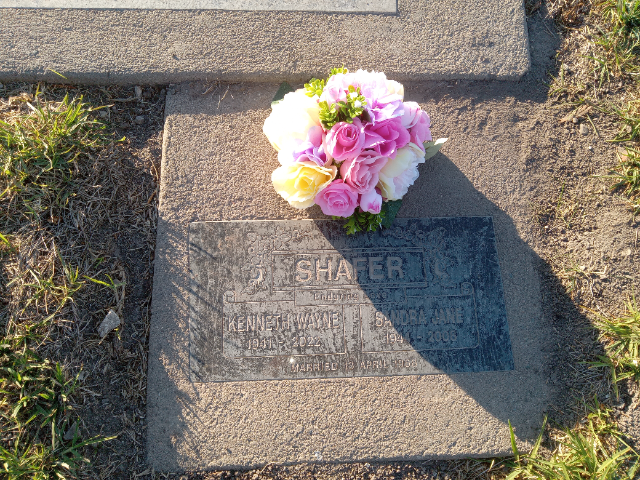 Flower delivery for Kenneth Wayne Shafer