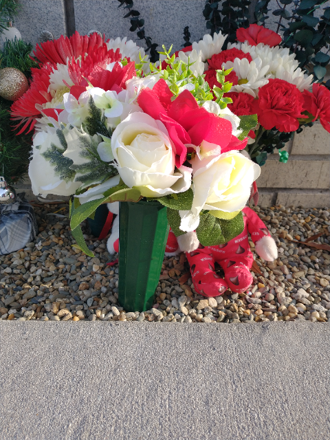 Flower delivery for Raul SanchezGonzalez