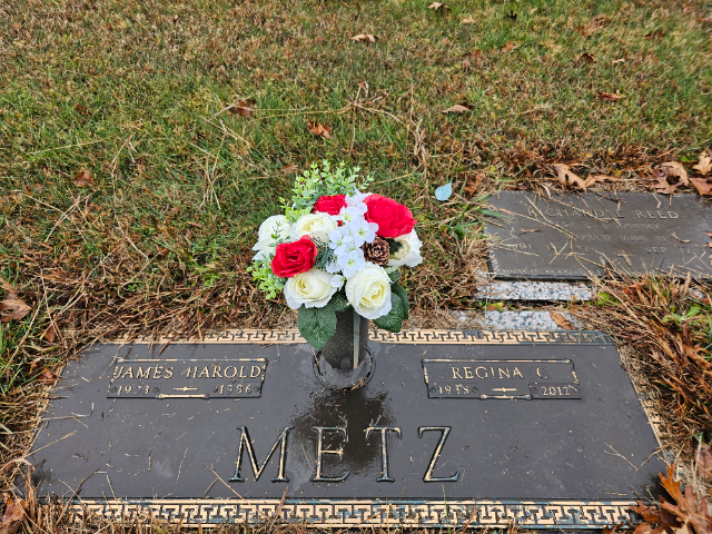 Flower delivery for James Harold Metz