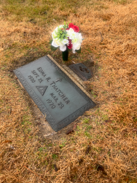 Flower delivery for Edna Frances Thatcher