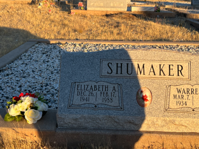 Flower delivery for Elizabeth Annalee Shumaker