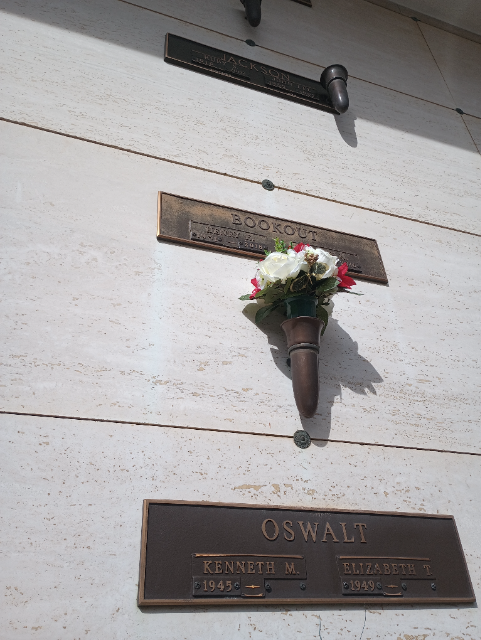 Flower delivery for Henry Ellis Bookout