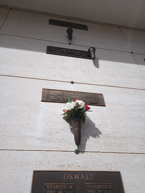 Flower delivery for Henry Ellis Bookout