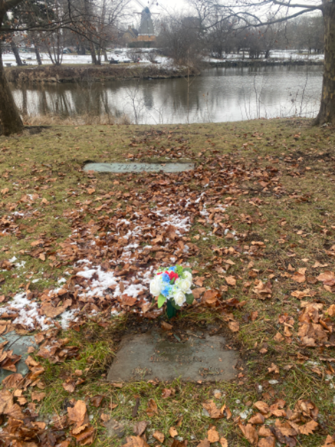 Flower delivery for Clara Thomas