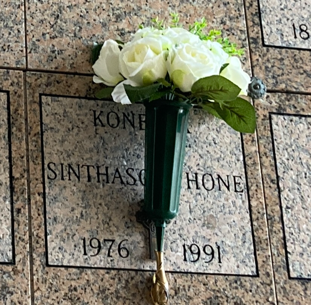 Flower delivery for Konerak Sinthasomphone