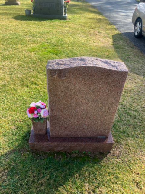 Flower delivery for Sue Seccurro