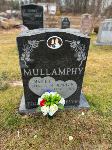 Flower delivery for Marie & Dennis Mullamphy Sr.